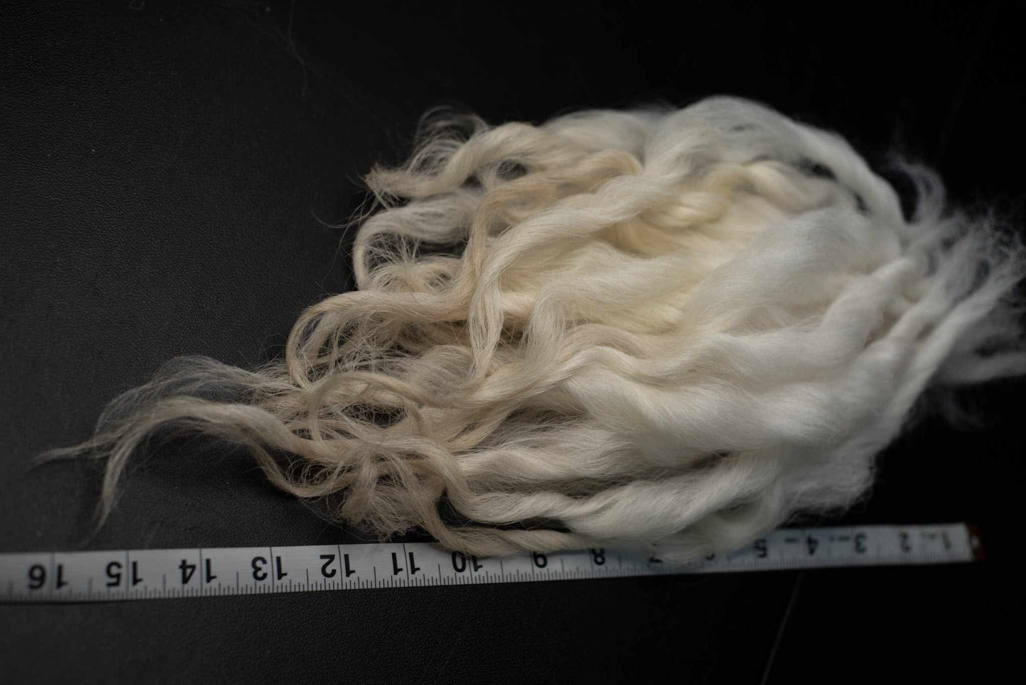 Silvernose Wool Locks (1 oz)